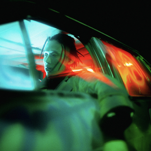 女生让男生看她的小笼包
